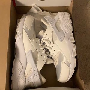 Women’s Huarache’s